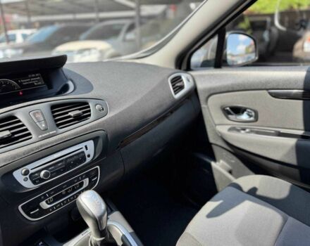 Белый Рено Сценик III, объемом двигателя 1.5 л и пробегом 197 тыс. км за 10500 $, фото 12 на Automoto.ua