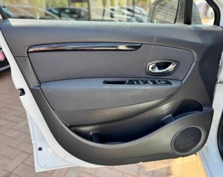 Белый Рено Сценик III, объемом двигателя 1.5 л и пробегом 197 тыс. км за 10500 $, фото 10 на Automoto.ua