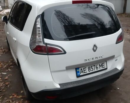 Белый Рено Сценик III, объемом двигателя 1.5 л и пробегом 180 тыс. км за 8000 $, фото 3 на Automoto.ua