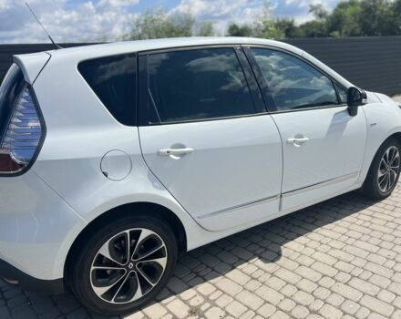 Белый Рено Сценик III, объемом двигателя 1.6 л и пробегом 184 тыс. км за 10000 $, фото 3 на Automoto.ua