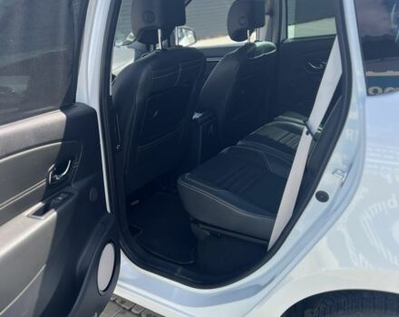 Белый Рено Сценик III, объемом двигателя 1.6 л и пробегом 184 тыс. км за 10000 $, фото 7 на Automoto.ua