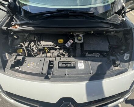 Белый Рено Сценик III, объемом двигателя 1.6 л и пробегом 184 тыс. км за 10000 $, фото 12 на Automoto.ua