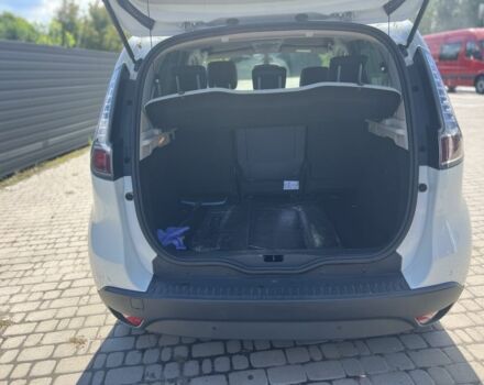 Белый Рено Сценик III, объемом двигателя 1.6 л и пробегом 184 тыс. км за 10000 $, фото 11 на Automoto.ua