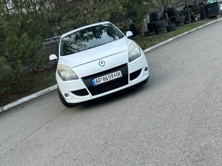 Белый Рено Сценик III, объемом двигателя 1.5 л и пробегом 280 тыс. км за 4650 $, фото 1 на Automoto.ua