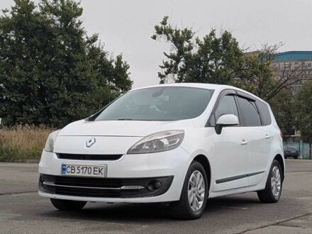 Білий Рено Сценік III, об'ємом двигуна 1.5 л та пробігом 280 тис. км за 8500 $, фото 1 на Automoto.ua