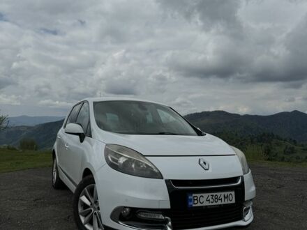 Білий Рено Сценік III, об'ємом двигуна 1.6 л та пробігом 267 тис. км за 8100 $, фото 1 на Automoto.ua
