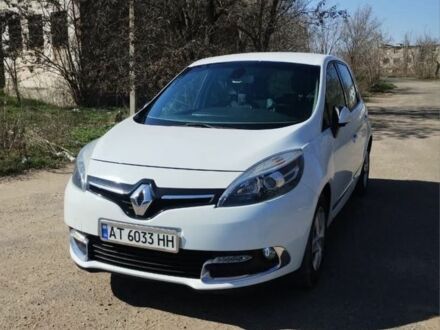 Рено Сценик III 2015 в Белгород-Днестровском на Automoto.ua Белый Рено Сценик III, объемом двигателя 1.5 л и пробегом 200 тыс. км за 8900 $, фото 1 на Automoto.ua