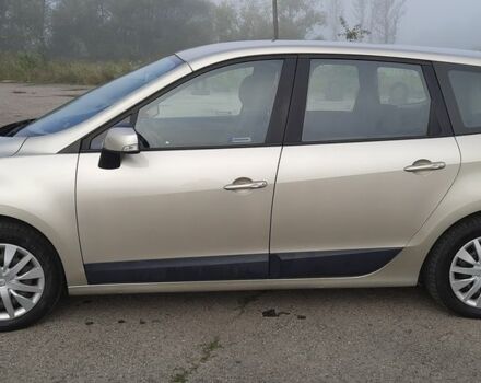 Рено Сценік III 2009 у Тысменице на Automoto.ua Бежевий Рено Сценік III, об'ємом двигуна 1.4 л та пробігом 400 тис. км за 6400 $, фото 2 на Automoto.ua