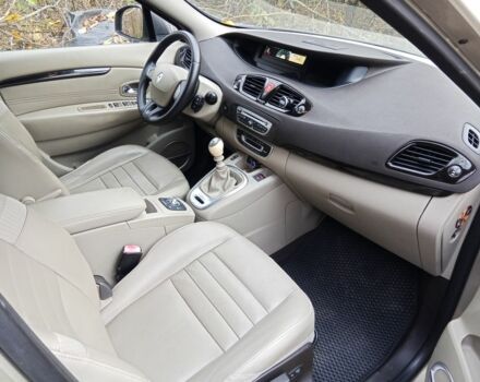 Рено Сценик III 2011 в Чернигове на Automoto.ua Бежевый Рено Сценик III, объемом двигателя 1.6 л и пробегом 285 тыс. км за 6500 $, фото 8 на Automoto.ua