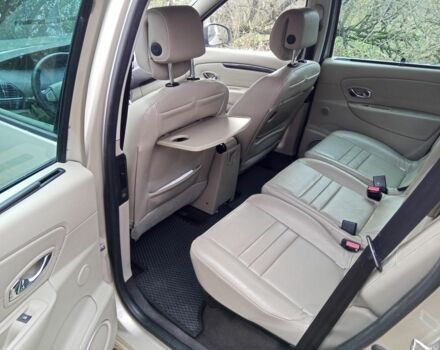 Рено Сценик III 2011 в Чернигове на Automoto.ua Бежевый Рено Сценик III, объемом двигателя 1.6 л и пробегом 285 тыс. км за 6500 $, фото 6 на Automoto.ua