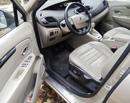 Рено Сценик III 2011 в Чернигове на Automoto.ua Бежевый Рено Сценик III, объемом двигателя 1.6 л и пробегом 285 тыс. км за 6500 $, фото 5 на Automoto.ua