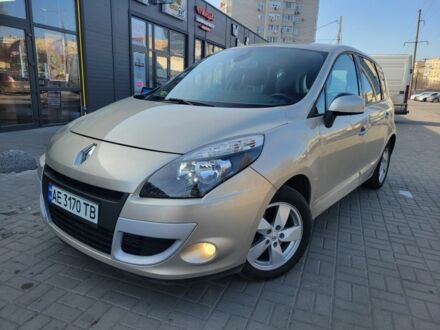 Рено Сценік III 2010 у Дніпро (Дніпропетровську) на Automoto.ua Бежевий Рено Сценік III, об'ємом двигуна 1.5 л та пробігом 209 тис. км за 6800 $, фото 1 на Automoto.ua
