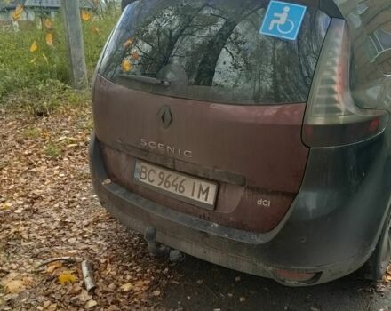 Черный Рено Сценик III, объемом двигателя 2 л и пробегом 381 тыс. км за 8500 $, фото 3 на Automoto.ua