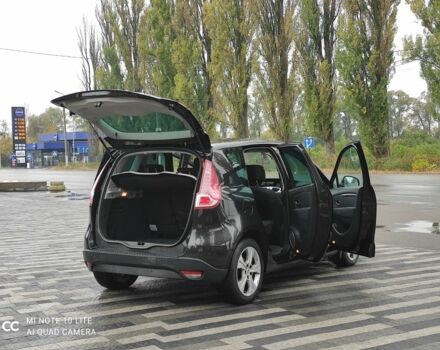 Чорний Рено Сценік III, об'ємом двигуна 1.5 л та пробігом 250 тис. км за 5800 $, фото 10 на Automoto.ua