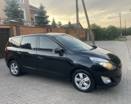 Черный Рено Сценик III, объемом двигателя 1.5 л и пробегом 250 тыс. км за 7400 $, фото 1 на Automoto.ua