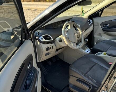 Черный Рено Сценик III, объемом двигателя 1.5 л и пробегом 302 тыс. км за 6500 $, фото 4 на Automoto.ua