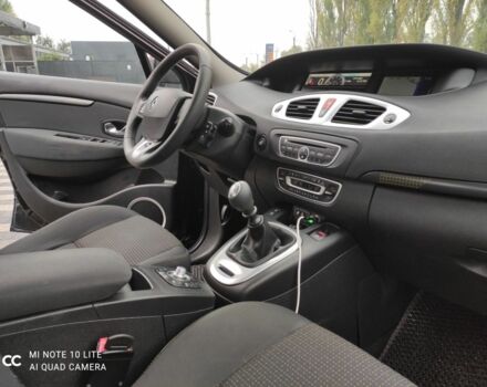 Чорний Рено Сценік III, об'ємом двигуна 1.5 л та пробігом 250 тис. км за 5800 $, фото 16 на Automoto.ua