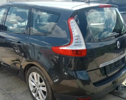 Рено Сценик III 2010 в Черткове на Automoto.ua Черный Рено Сценик III, объемом двигателя 1.9 л и пробегом 310 тыс. км за 3041 $, фото 1 на Automoto.ua