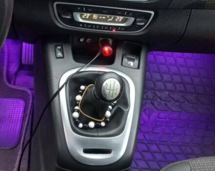 Черный Рено Сценик III, объемом двигателя 1.5 л и пробегом 290 тыс. км за 6450 $, фото 5 на Automoto.ua