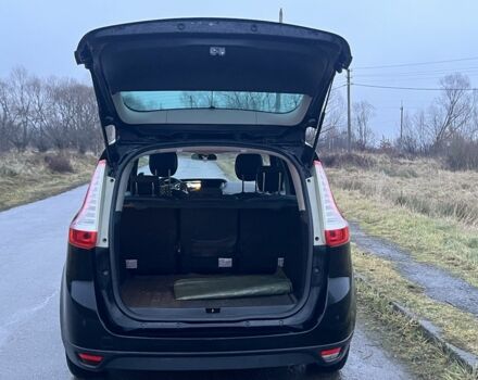 Чорний Рено Сценік III, об'ємом двигуна 1.5 л та пробігом 317 тис. км за 5250 $, фото 11 на Automoto.ua