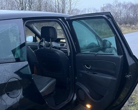 Чорний Рено Сценік III, об'ємом двигуна 1.5 л та пробігом 317 тис. км за 5250 $, фото 8 на Automoto.ua