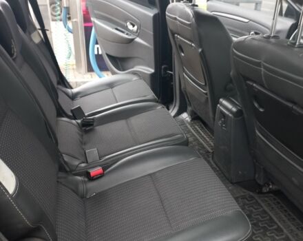 Черный Рено Сценик III, объемом двигателя 1.5 л и пробегом 305 тыс. км за 8200 $, фото 7 на Automoto.ua