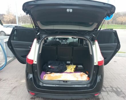 Черный Рено Сценик III, объемом двигателя 1.5 л и пробегом 305 тыс. км за 8200 $, фото 6 на Automoto.ua