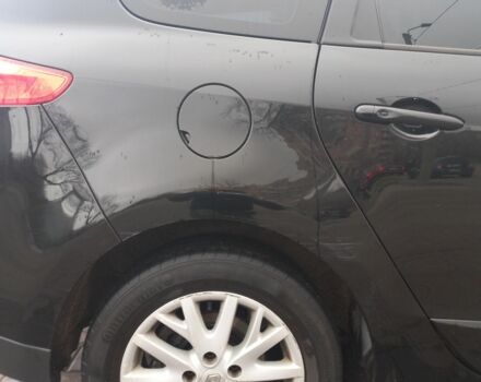 Черный Рено Сценик III, объемом двигателя 1.5 л и пробегом 305 тыс. км за 8200 $, фото 10 на Automoto.ua