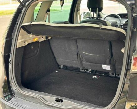 Чорний Рено Сценік III, об'ємом двигуна 1.6 л та пробігом 167 тис. км за 10799 $, фото 14 на Automoto.ua