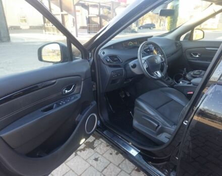 Черный Рено Сценик III, объемом двигателя 1.5 л и пробегом 254 тыс. км за 8500 $, фото 5 на Automoto.ua