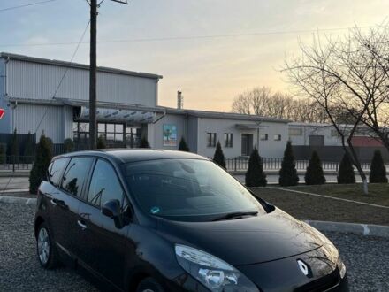 Рено Сценік III 2009 у Изяслве на Automoto.ua Чорний Рено Сценік III, об'ємом двигуна 1.4 л та пробігом 259 тис. км за 5900 $, фото 1 на Automoto.ua