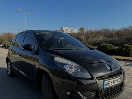 Черный Рено Сценик III, объемом двигателя 1.5 л и пробегом 302 тыс. км за 6500 $, фото 1 на Automoto.ua