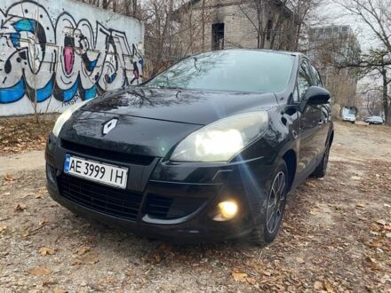 Чорний Рено Сценік III, об'ємом двигуна 1.5 л та пробігом 217 тис. км за 6000 $, фото 1 на Automoto.ua