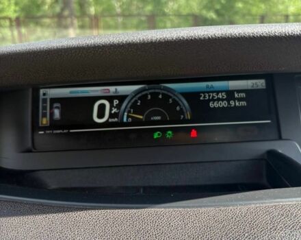 Коричневый Рено Сценик III, объемом двигателя 2 л и пробегом 239 тыс. км за 6900 $, фото 4 на Automoto.ua