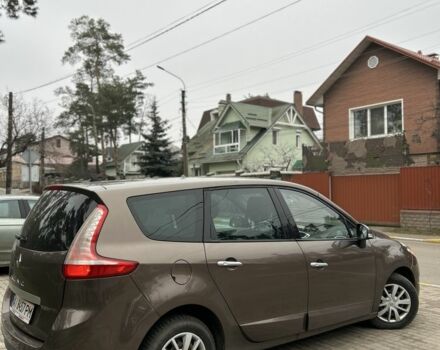 Коричневый Рено Сценик III, объемом двигателя 1.5 л и пробегом 292 тыс. км за 6600 $, фото 4 на Automoto.ua