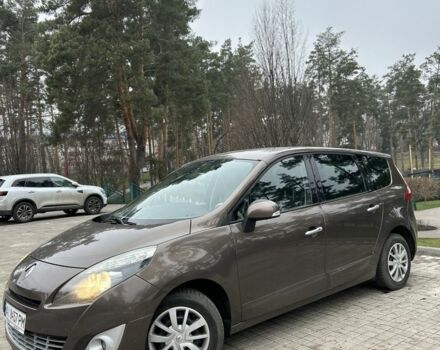 Коричневый Рено Сценик III, объемом двигателя 1.5 л и пробегом 292 тыс. км за 6600 $, фото 1 на Automoto.ua