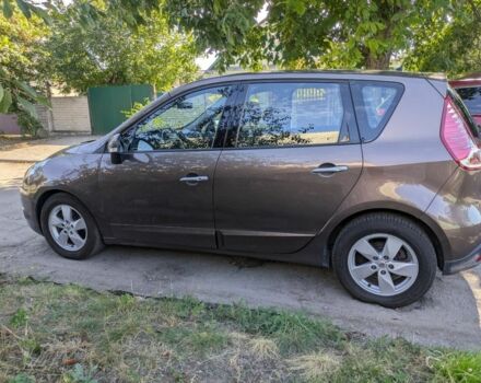 Рено Сценик III 2010 в Днепре (Днепропетровске) на Automoto.ua Коричневый Рено Сценик III, объемом двигателя 1.4 л и пробегом 195 тыс. км за 3600 $, фото 2 на Automoto.ua