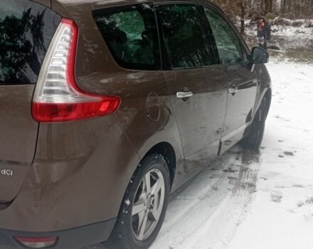 Коричневый Рено Сценик III, объемом двигателя 1.5 л и пробегом 295 тыс. км за 8100 $, фото 3 на Automoto.ua