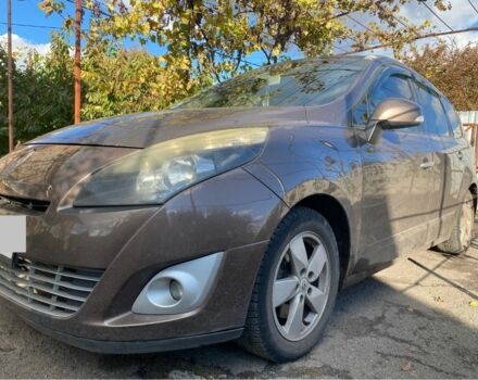 Коричневый Рено Сценик III, объемом двигателя 1.5 л и пробегом 280 тыс. км за 5500 $, фото 1 на Automoto.ua