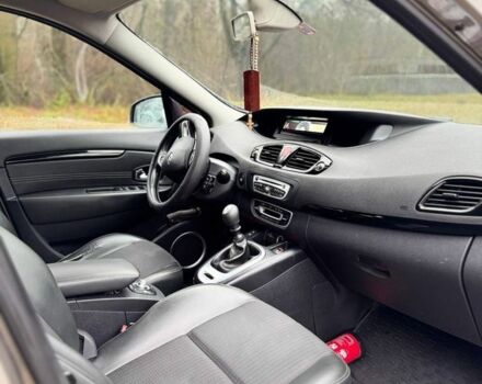 Коричневий Рено Сценік III, об'ємом двигуна 1.5 л та пробігом 276 тис. км за 7300 $, фото 3 на Automoto.ua