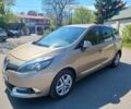Коричневий Рено Сценік III, об'ємом двигуна 1.5 л та пробігом 318 тис. км за 8900 $, фото 1 на Automoto.ua