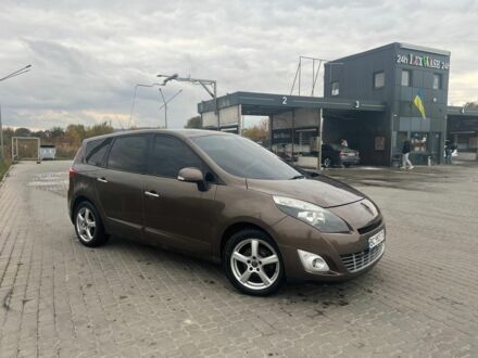 Коричневый Рено Сценик III, объемом двигателя 1.9 л и пробегом 254 тыс. км за 6700 $, фото 1 на Automoto.ua