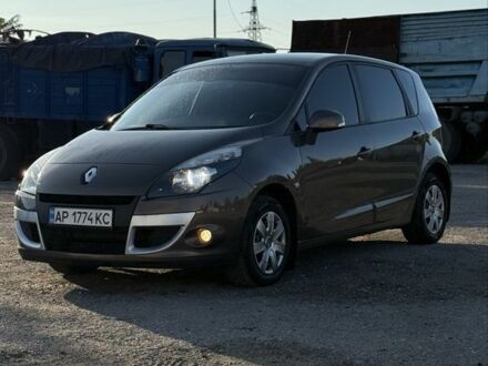 Коричневый Рено Сценик III, объемом двигателя 1.5 л и пробегом 300 тыс. км за 7000 $, фото 1 на Automoto.ua