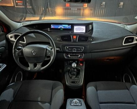 Красный Рено Сценик III, объемом двигателя 1.5 л и пробегом 242 тыс. км за 2750 $, фото 6 на Automoto.ua