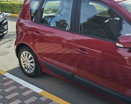 Красный Рено Сценик III, объемом двигателя 2 л и пробегом 224 тыс. км за 8356 $, фото 2 на Automoto.ua