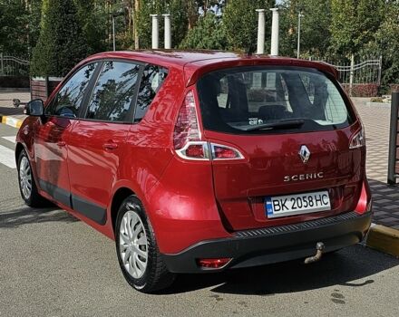 Красный Рено Сценик III, объемом двигателя 2 л и пробегом 224 тыс. км за 8356 $, фото 3 на Automoto.ua