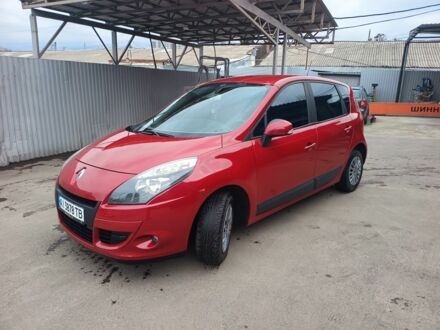 Рено Сценик III 2009 в Вышгороде на Automoto.ua Красный Рено Сценик III, объемом двигателя 1.6 л и пробегом 218 тыс. км за 6700 $, фото 1 на Automoto.ua