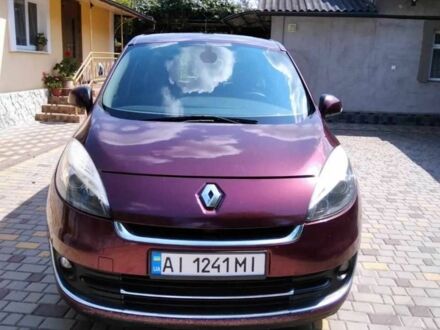 Рено Сценік III 2012 у Каменце-Подольском на Automoto.ua Червоний Рено Сценік III, об'ємом двигуна 1.5 л та пробігом 246 тис. км за 8300 $, фото 1 на Automoto.ua