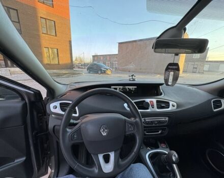 Серый Рено Сценик III, объемом двигателя 1.5 л и пробегом 265 тыс. км за 5350 $, фото 4 на Automoto.ua