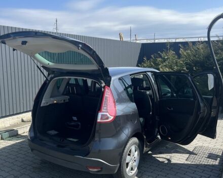 Серый Рено Сценик III, объемом двигателя 1.6 л и пробегом 215 тыс. км за 6500 $, фото 6 на Automoto.ua